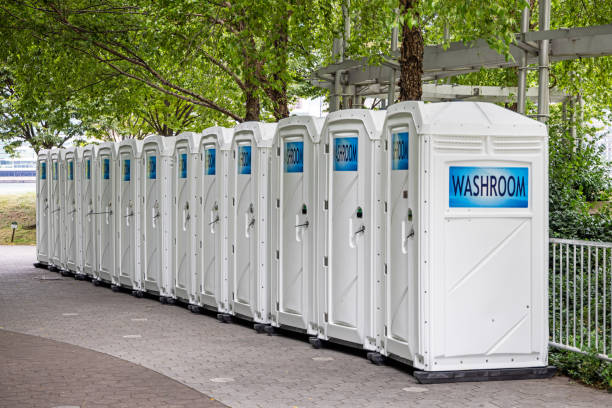 Porta potty delivery and setup in Glennville, GA