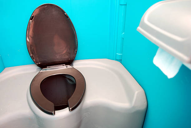 Best Portable toilet rental cost  in Glennville, GA