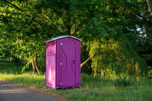 Best Portable restroom trailer rental  in Glennville, GA